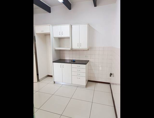 2 bed property to rent in WORCESTER CENTRAL
